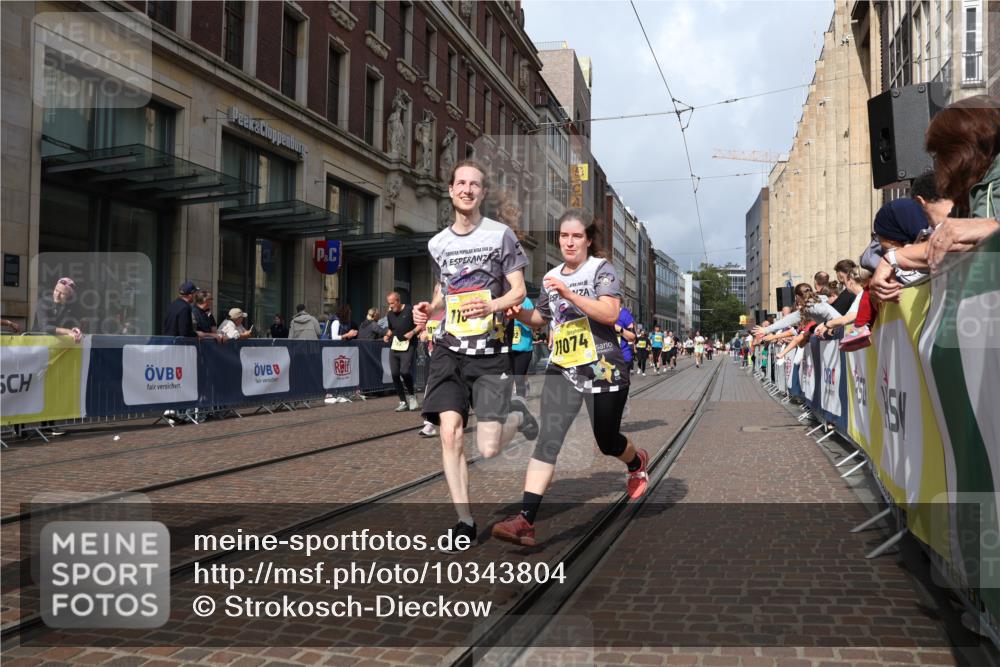 13.09.2026 - 21. swb-Marathon Bremen Strokosch-Dieckow http://msf.ph/oto/10343804 13.09.2026 11:08:54 Ziel 10217, 10314, 10321, 10455, 10570, 10630, 10664, 10686, 10694, 10823, 10983, 11011, 11091, 11138, 11304, 11531, 11578, 11764, 11882, 11883, 11905, 11915, 11987, 11995, 12155, 12192, 12322, 12337, 12491, 12554, 13607, 10217, 10399, 10469, 10599, 10609, 11053, 11074, 11358, 11421, 11434, 11678, 11710, 11718, 11812, 11834, 12162, 12256, 12353, 12438, 12517 meine-sportfotos.de
