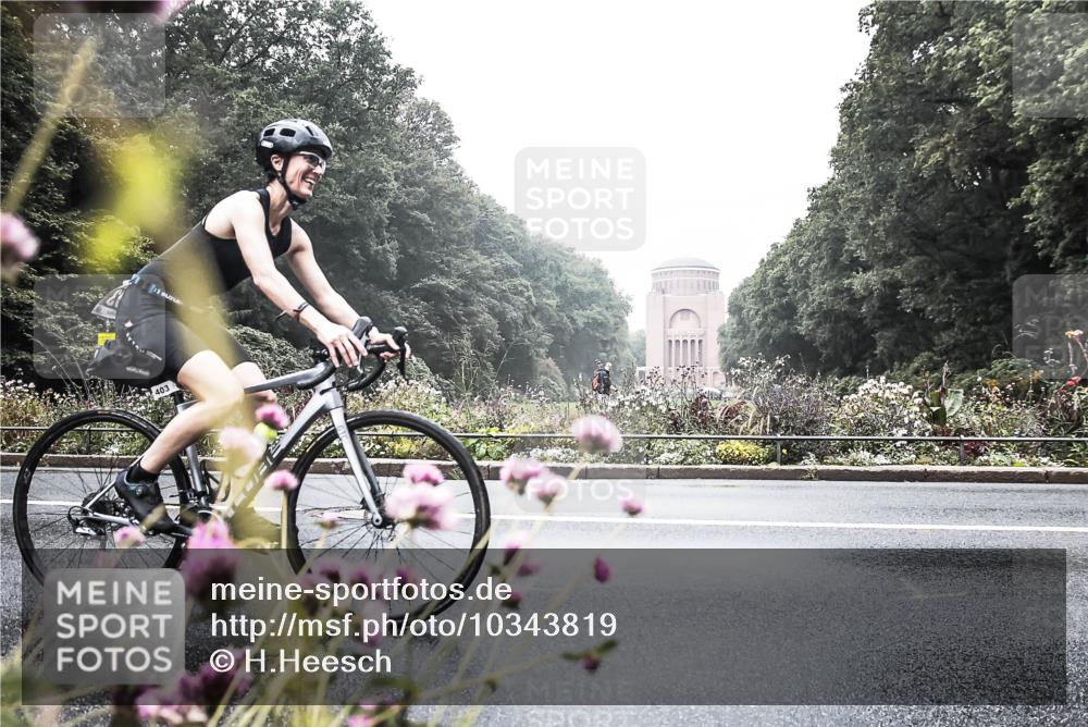 13.09.2026 - Stadtparktriathlon H.Heesch http://msf.ph/oto/10343819 13.09.2026 10:24:09 Radfahren 301, 306, 403 meine-sportfotos.de
