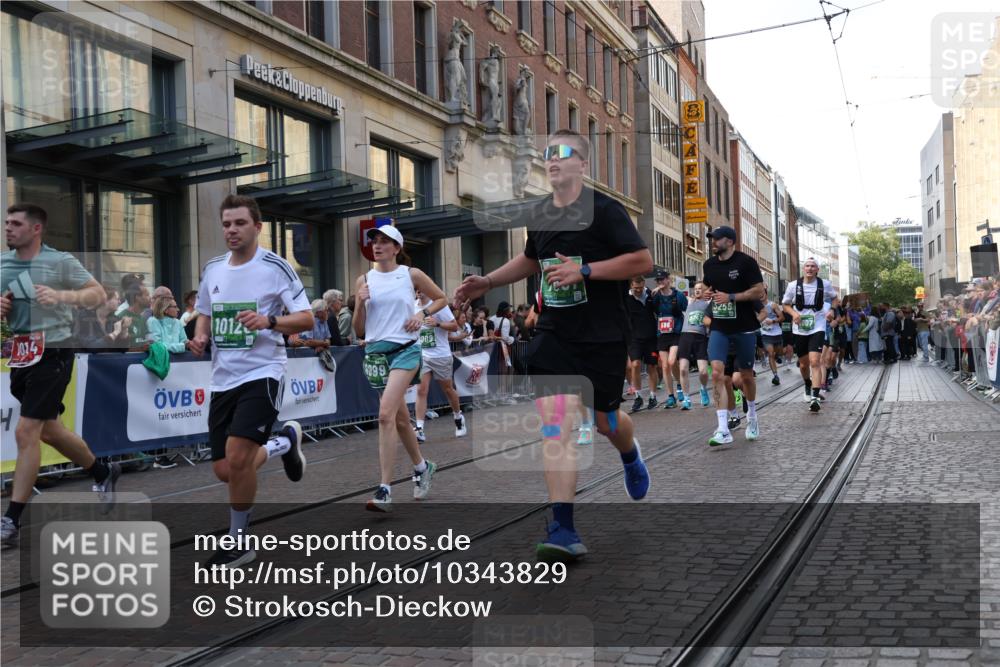 13.09.2026 - 21. swb-Marathon Bremen Strokosch-Dieckow http://msf.ph/oto/10343829 13.09.2026 13:29:04 Ziel 132, 303, 596, 651, 1083, 1243, 1365, 1387, 1545, 1823, 2023, 2076, 2301, 2742, 2867, 2957, 3030, 3258, 3721, 3796, 3846, 3912, 4541, 5036, 5244, 5599, 6030, 6103, 6499, 6690, 7013, 7149, 7361, 7426, 7631, 7649, 7860, 8007, 8009, 8066, 8099, 8277, 8338, 8675, 8831, 9249, 9661, 9889, 10128, 394, 430, 565, 687, 722, 725, 745, 936, 1014, 1274, 1688, 2070, 2223, 2276, 2378, 2851, 2891, 3348, 3419, 3444, 3665, 3938, 4590, 5225, 5267, 7263, 7527 meine-sportfotos.de