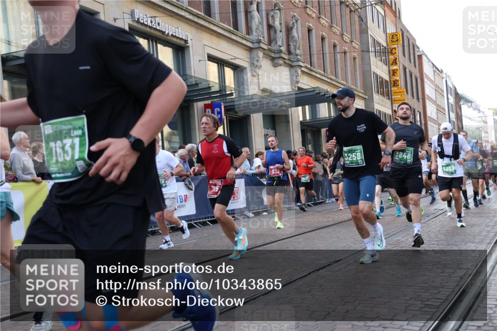 13.09.2026 - 21. swb-Marathon Bremen Strokosch-Dieckow http://msf.ph/oto/10343865 13.09.2026 13:29:04 Ziel 132, 303, 596, 651, 1083, 1243, 1365, 1387, 1545, 1823, 2023, 2076, 2301, 2742, 2867, 2957, 3030, 3258, 3721, 3796, 3846, 3912, 4541, 5036, 5244, 5599, 6030, 6103, 6499, 6690, 7013, 7149, 7361, 7426, 7631, 7649, 7860, 8007, 8009, 8066, 8099, 8277, 8338, 8675, 8831, 9249, 9661, 9889, 10128, 394, 430, 565, 687, 722, 725, 745, 936, 1014, 1274, 1688, 2070, 2223, 2276, 2378, 2851, 2891, 3348, 3419, 3444, 3665, 3938, 4590, 5225, 5267, 7263, 7527 meine-sportfotos.de
