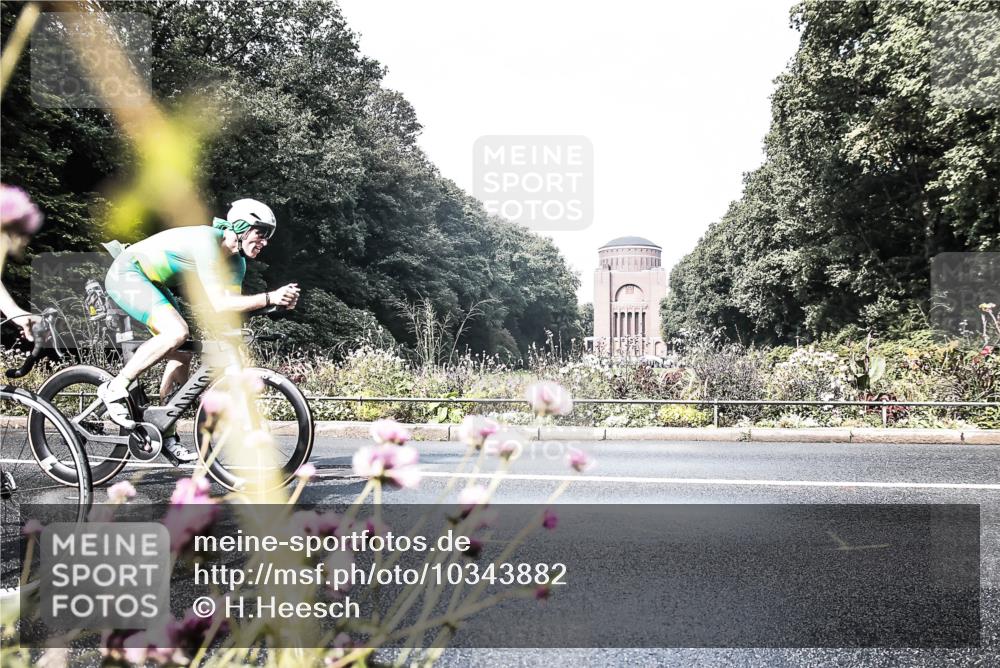 13.09.2026 - Stadtparktriathlon H.Heesch http://msf.ph/oto/10343882 13.09.2026 10:45:49 Radfahren 406, 487, 543, 550 meine-sportfotos.de