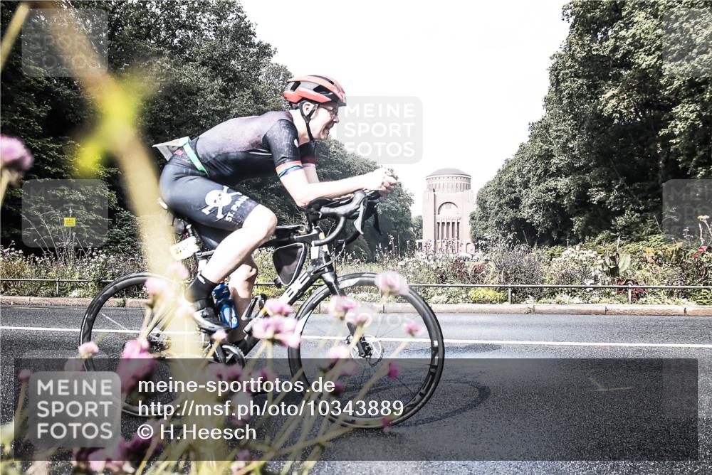 13.09.2026 - Stadtparktriathlon H.Heesch http://msf.ph/oto/10343889 13.09.2026 10:45:53 Radfahren 406, 429, 487 meine-sportfotos.de