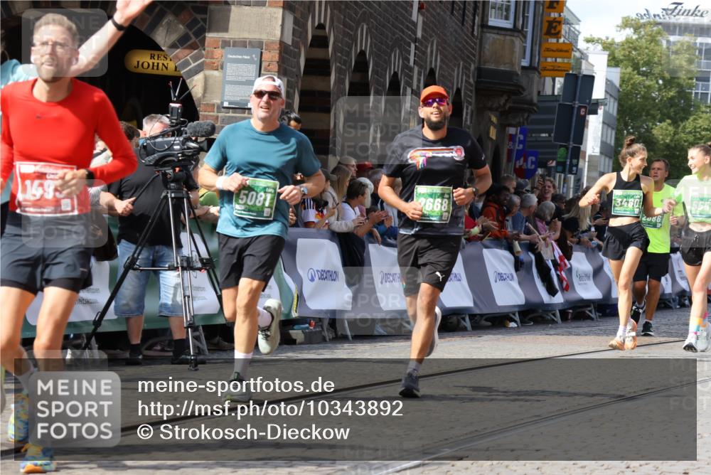 13.09.2026 - 21. swb-Marathon Bremen Strokosch-Dieckow http://msf.ph/oto/10343892 13.09.2026 13:27:31 Ziel 242, 1493, 1494, 2454, 3273, 3385, 4121, 4397, 4558, 4563, 6071, 6288, 6776, 7072, 7849, 8219, 9159, 9343, 9511, 9760, 9854, 9878, 10112, 10113, 13147, 323, 440, 857, 1006, 1932, 2668, 2686, 3013, 3460, 3521, 3970, 4421, 4496, 4593, 5081, 5557, 6067, 7138, 7358, 8351, 9494, 9727, 13198 meine-sportfotos.de
