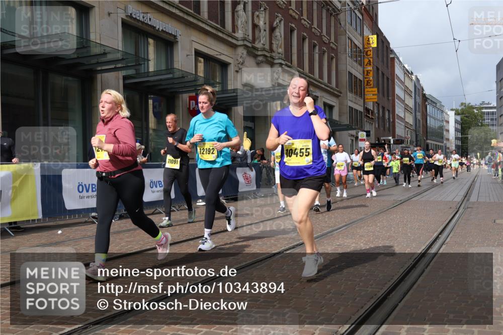13.09.2026 - 21. swb-Marathon Bremen Strokosch-Dieckow http://msf.ph/oto/10343894 13.09.2026 11:08:55 Ziel 10314, 10321, 10455, 10556, 10570, 10630, 10664, 10686, 10694, 10769, 10823, 10983, 11011, 11091, 11138, 11304, 11531, 11578, 11764, 11882, 11883, 11905, 11914, 11915, 11987, 11995, 12155, 12192, 12322, 12337, 12491, 12554, 13607, 10217, 10399, 10455, 10469, 10599, 10609, 11053, 11074, 11358, 11421, 11434, 11531, 11710, 11718, 11812, 11834, 11905, 12162, 12256, 12353, 12438, 12517 meine-sportfotos.de