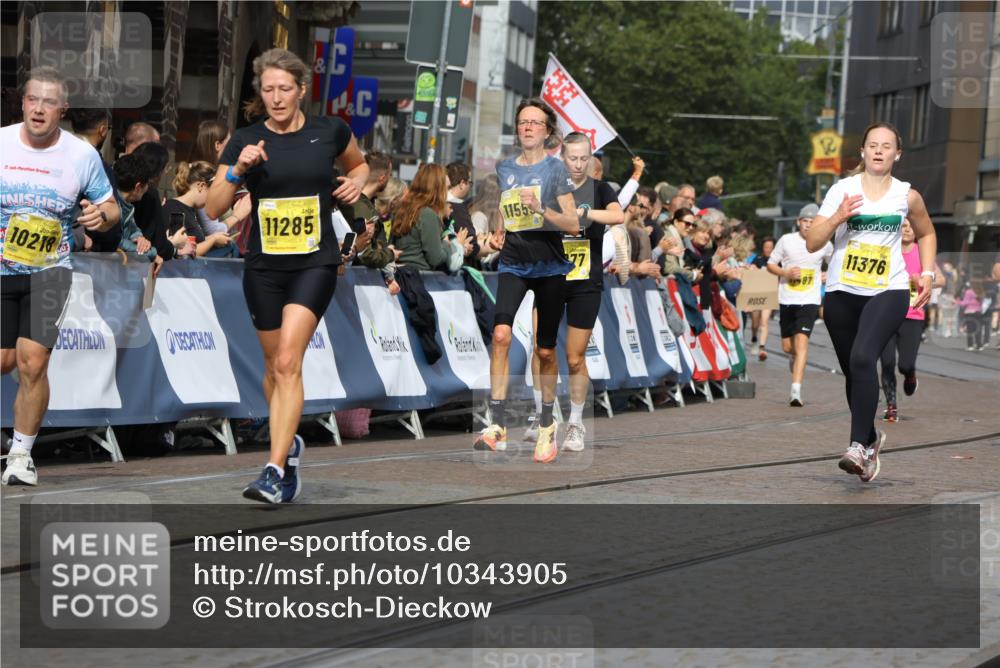 13.09.2026 - 21. swb-Marathon Bremen Strokosch-Dieckow http://msf.ph/oto/10343905 13.09.2026 10:52:05 Ziel 10162, 10183, 10281, 10348, 10467, 10641, 11273, 11542, 11685, 11733, 11777, 11784, 11962, 12329, 12349, 11371, 11610, 12319, 13578 meine-sportfotos.de