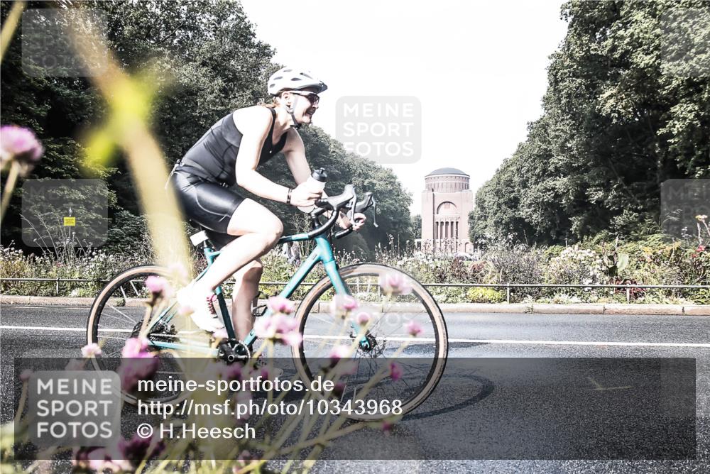 13.09.2026 - Stadtparktriathlon H.Heesch http://msf.ph/oto/10343968 13.09.2026 10:46:17 Radfahren 351, 372, 377, 381, 420, 464 meine-sportfotos.de