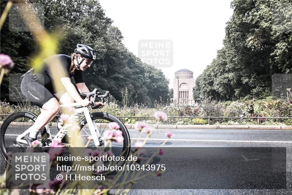 13.09.2026 - Stadtparktriathlon H.Heesch http://msf.ph/oto/10343975 13.09.2026 10:46:20 Radfahren 377, 464 meine-sportfotos.de