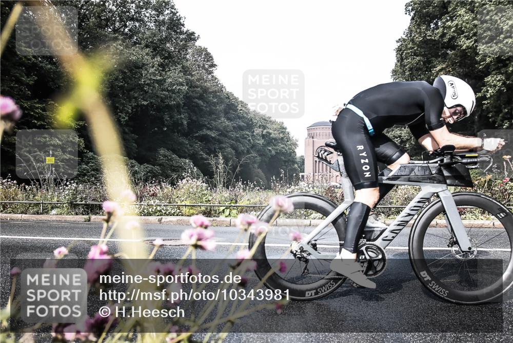 13.09.2026 - Stadtparktriathlon H.Heesch http://msf.ph/oto/10343981 13.09.2026 10:46:28 Radfahren 502 meine-sportfotos.de