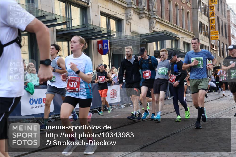 13.09.2026 - 21. swb-Marathon Bremen Strokosch-Dieckow http://msf.ph/oto/10343983 13.09.2026 13:29:07 Ziel 132, 303, 596, 651, 1083, 1243, 1365, 1387, 1545, 1823, 2023, 2076, 2301, 2742, 2867, 2957, 3030, 3258, 3721, 3796, 3846, 3912, 4541, 5036, 5244, 5599, 6030, 6103, 6384, 6499, 6690, 6930, 7013, 7149, 7361, 7426, 7631, 7649, 7860, 8007, 8009, 8066, 8099, 8277, 8338, 8675, 8831, 9249, 9889, 10128, 394, 430, 565, 687, 722, 725, 745, 936, 1014, 1274, 1688, 2070, 2223, 2276, 2378, 2851, 2891, 3419, 3444, 3665, 3938, 4590, 5225, 5267 meine-sportfotos.de