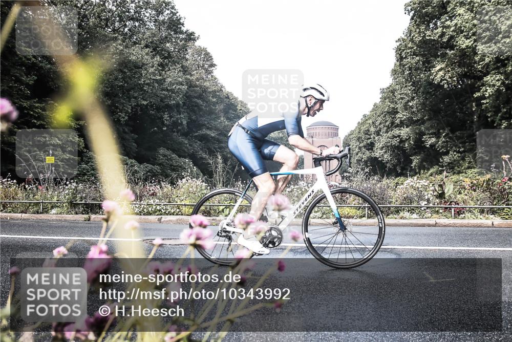 13.09.2026 - Stadtparktriathlon H.Heesch http://msf.ph/oto/10343992 13.09.2026 10:46:39 Radfahren 486 meine-sportfotos.de