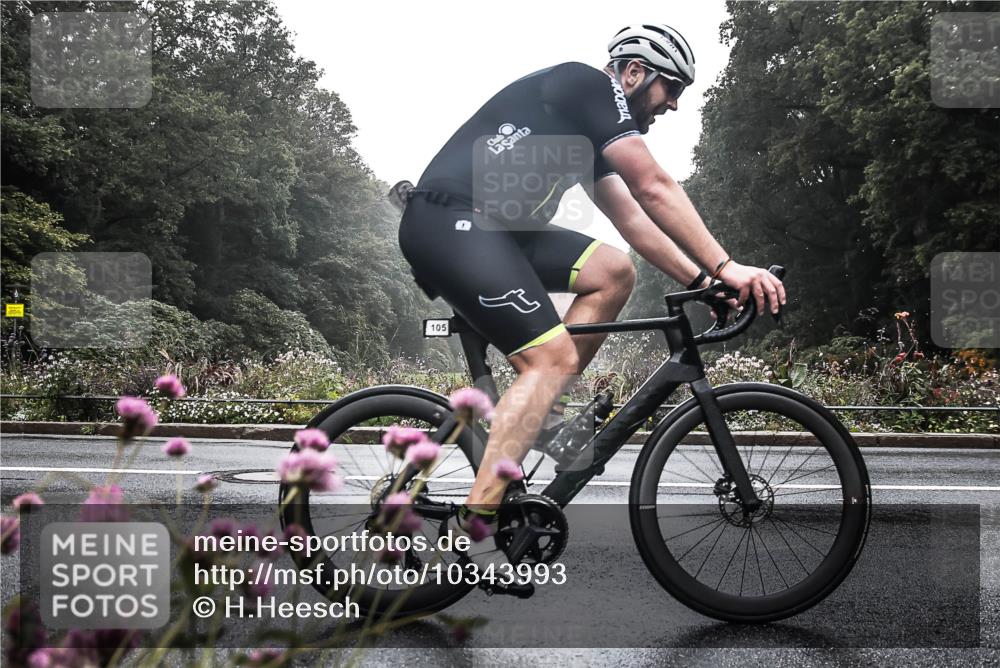 13.09.2026 - Stadtparktriathlon H.Heesch http://msf.ph/oto/10343993 13.09.2026 09:13:48 Radfahren 105, 108, 112, 130, 153 meine-sportfotos.de