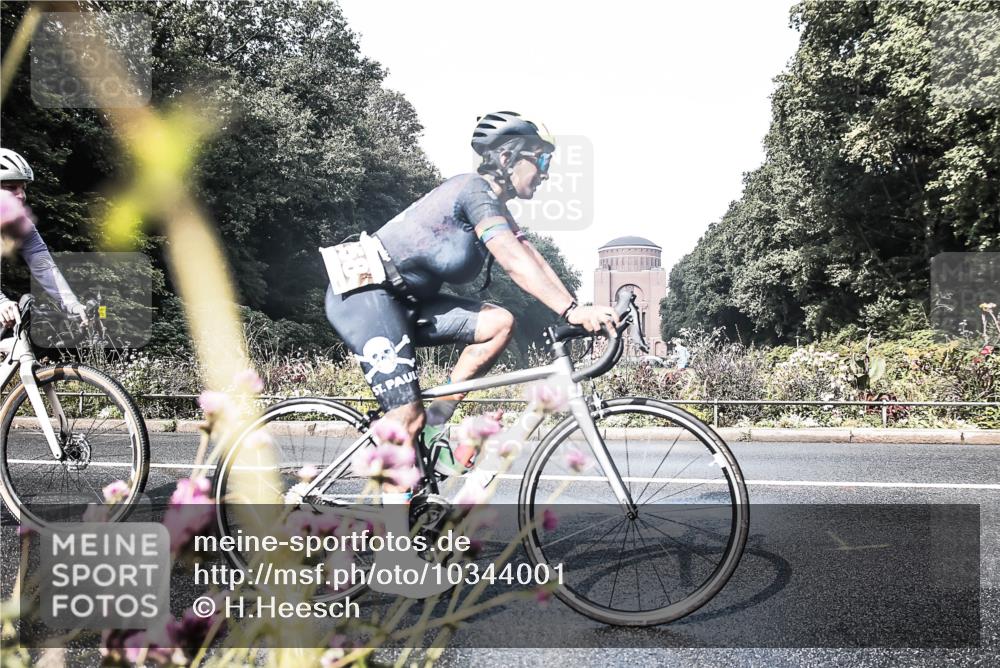 13.09.2026 - Stadtparktriathlon H.Heesch http://msf.ph/oto/10344001 13.09.2026 10:46:46 Radfahren 353, 358, 382, 392, 410 meine-sportfotos.de
