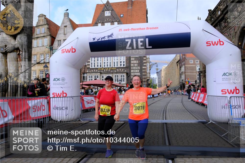 13.09.2026 - 21. swb-Marathon Bremen Tim E. http://msf.ph/oto/10344005 13.09.2026 11:14:06 Ziel 10330, 10766, 10799, 11078, 11999, 12010 meine-sportfotos.de