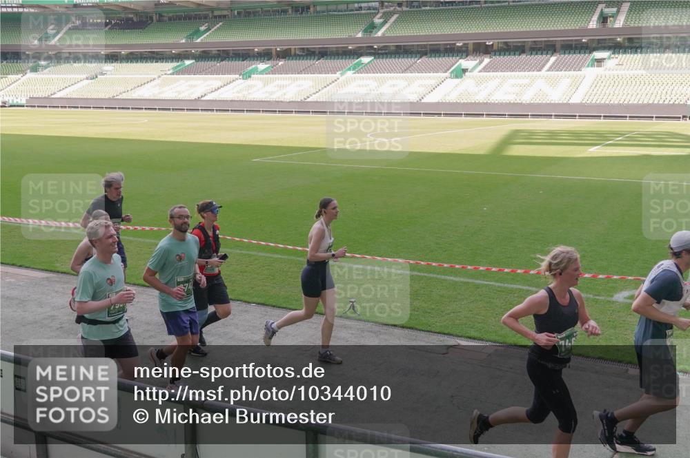 13.09.2026 - 21. swb-Marathon Bremen Michael Burmester http://msf.ph/oto/10344010 13.09.2026 13:29:11 Laufen im Stadion 111, 171, 220, 422, 476, 478, 685, 729, 754, 767, 829, 888, 925, 986, 1079, 1217, 1220, 1242, 1270, 1298, 1325, 1384, 1496, 1615, 1633, 1634, 1741, 1777, 1886, 1958, 1984, 2238, 2263, 2326, 2365, 2436, 2449, 2472, 2502, 2546, 2574, 2593, 2738, 2740, 2743, 2830, 2862, 2868, 2924, 2991, 3020, 3053, 3061, 3129, 3154, 3238, 3274, 3286, 3321, 3361, 3563, 3589, 3594, 3595, 3605, 3678, 3694, 3755, 3758, 3798, 3826, 3853, 3898, 3953, 3965, 3971, 3987, 4011, 4056, 4108, 4238, 4457 meine-sportfotos.de