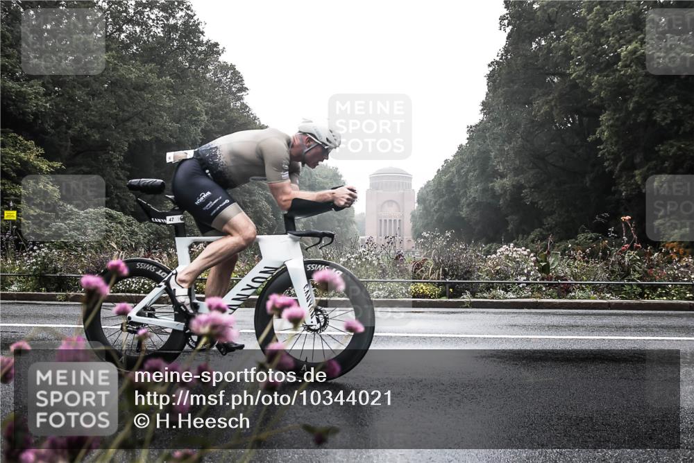13.09.2026 - Stadtparktriathlon H.Heesch http://msf.ph/oto/10344021 13.09.2026 09:14:07 Radfahren 1, 47, 70, 76, 88, 133 meine-sportfotos.de