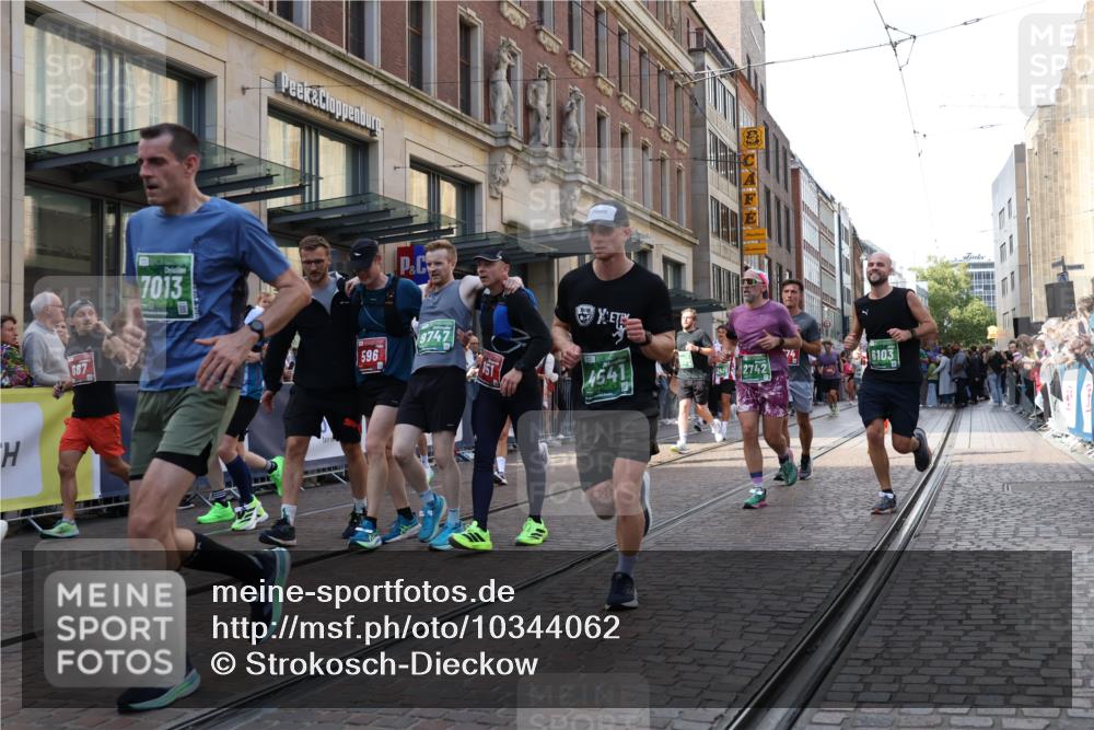 13.09.2026 - 21. swb-Marathon Bremen Strokosch-Dieckow http://msf.ph/oto/10344062 13.09.2026 13:29:09 Ziel 132, 303, 596, 651, 1083, 1243, 1365, 1387, 1545, 1581, 1823, 2023, 2076, 2301, 2742, 2867, 2957, 3030, 3258, 3721, 3796, 3846, 3912, 4541, 4576, 5036, 5244, 5599, 6030, 6103, 6384, 6499, 6690, 6930, 7013, 7149, 7384, 7426, 7631, 7649, 7860, 8007, 8009, 8066, 8099, 8277, 8338, 8594, 8675, 8831, 9249, 9889, 10128, 13031, 394, 430, 565, 687, 722, 725, 745, 936, 1014, 1274, 1688, 2023, 2070, 2223, 2378, 2851, 3419, 3665, 3938, 4590, 5036, 5225, 5267 meine-sportfotos.de
