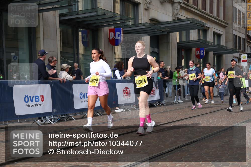 13.09.2026 - 21. swb-Marathon Bremen Strokosch-Dieckow http://msf.ph/oto/10344077 13.09.2026 11:08:59 Ziel 10314, 10321, 10556, 10570, 10630, 10664, 10686, 10694, 10769, 10823, 10981, 10983, 11091, 11138, 11225, 11304, 11578, 11764, 11882, 11883, 11914, 11915, 11987, 11995, 12155, 12322, 12337, 12491, 12532, 12554, 13607, 10217, 10399, 10455, 10469, 10599, 10609, 11011, 11053, 11074, 11358, 11421, 11434, 11531, 11710, 11718, 11812, 11834, 11905, 12192, 12256, 12353, 12438, 12517, 12554 meine-sportfotos.de
