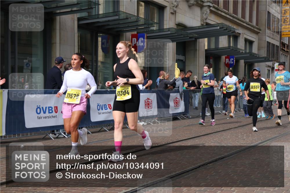 13.09.2026 - 21. swb-Marathon Bremen Strokosch-Dieckow http://msf.ph/oto/10344091 13.09.2026 11:08:59 Ziel 10314, 10321, 10556, 10570, 10630, 10664, 10686, 10694, 10769, 10823, 10981, 10983, 11091, 11138, 11225, 11304, 11578, 11764, 11882, 11883, 11914, 11915, 11987, 11995, 12155, 12322, 12337, 12491, 12532, 12554, 13607, 10217, 10399, 10455, 10469, 10599, 10609, 11011, 11053, 11074, 11358, 11421, 11434, 11531, 11710, 11718, 11812, 11834, 11905, 12192, 12256, 12353, 12438, 12517, 12554 meine-sportfotos.de