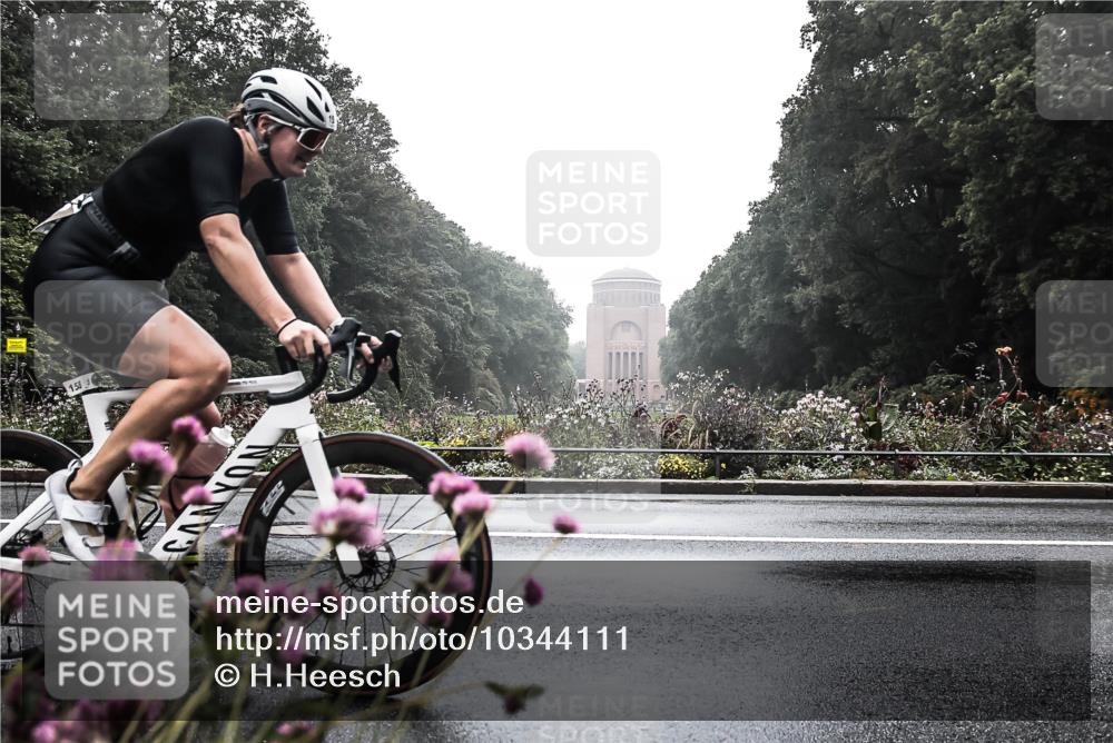 13.09.2026 - Stadtparktriathlon H.Heesch http://msf.ph/oto/10344111 13.09.2026 09:14:22 Radfahren 51, 64, 158 meine-sportfotos.de