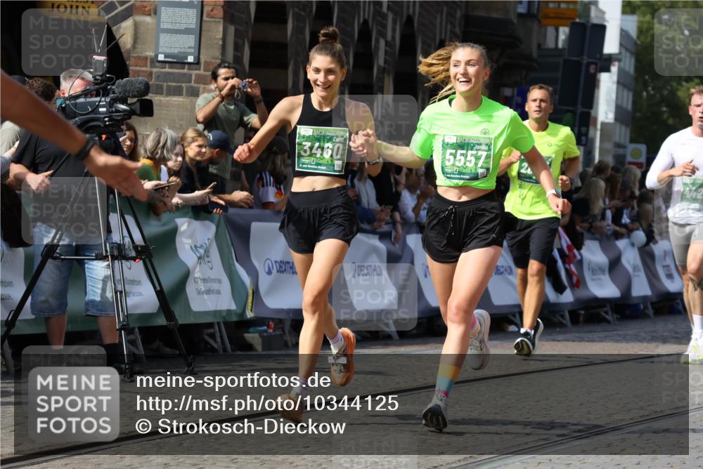 13.09.2026 - 21. swb-Marathon Bremen Strokosch-Dieckow http://msf.ph/oto/10344125 13.09.2026 13:27:34 Ziel 242, 1493, 1494, 2454, 3273, 3385, 3496, 4121, 4397, 4558, 4563, 6071, 6288, 6776, 7072, 7849, 8219, 9159, 9343, 9760, 9878, 10112, 10113, 13147, 440, 534, 762, 857, 1932, 2686, 3013, 3135, 3460, 3970, 4421, 4496, 4593, 4744, 5557, 6067, 7042, 7138, 7358, 8351, 9494, 9727, 13198 meine-sportfotos.de