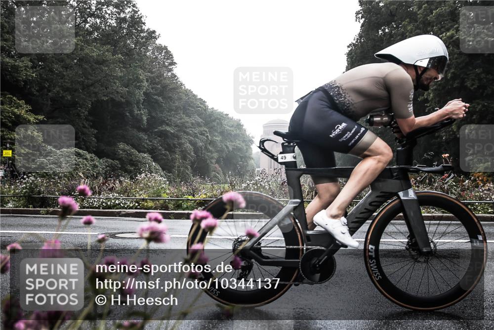 13.09.2026 - Stadtparktriathlon H.Heesch http://msf.ph/oto/10344137 13.09.2026 09:14:27 Radfahren 49, 51, 64, 106, 143, 198 meine-sportfotos.de