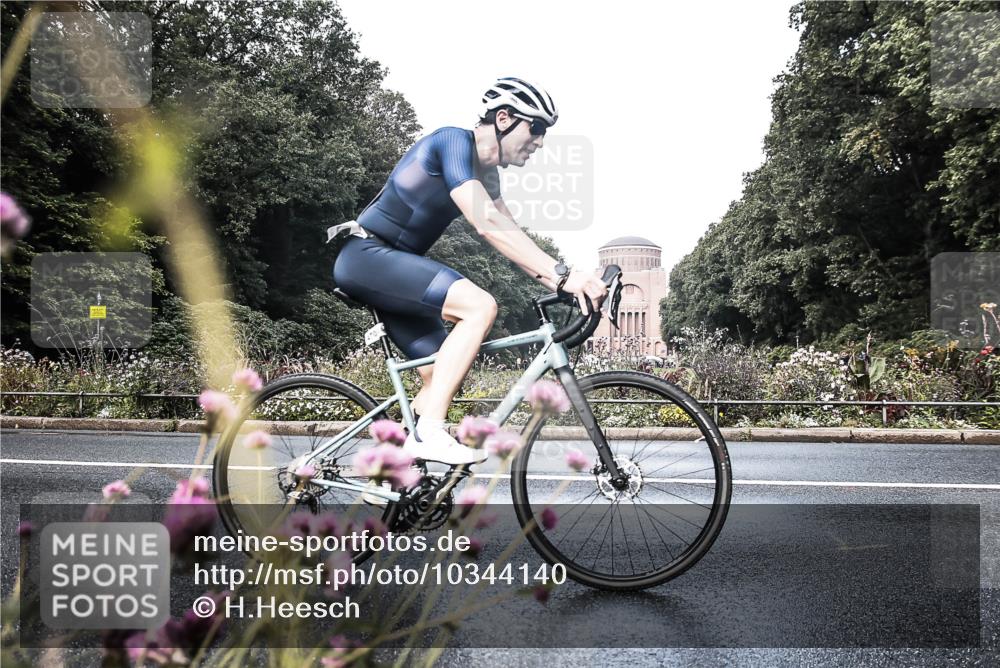 13.09.2026 - Stadtparktriathlon H.Heesch http://msf.ph/oto/10344140 13.09.2026 10:47:38 Radfahren 470, 489, 493, 498, 561 meine-sportfotos.de
