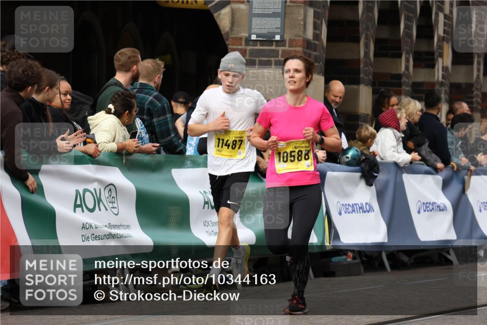 13.09.2026 - 21. swb-Marathon Bremen Strokosch-Dieckow http://msf.ph/oto/10344163 13.09.2026 10:52:13 Ziel 10162, 10183, 10218, 10281, 10467, 10641, 11273, 11277, 11285, 11376, 11542, 11555, 11685, 11733, 11777, 11784, 11869, 11877, 11962, 12349, 10761, 10958, 11371, 11604, 11605, 11610, 11669, 12319 meine-sportfotos.de
