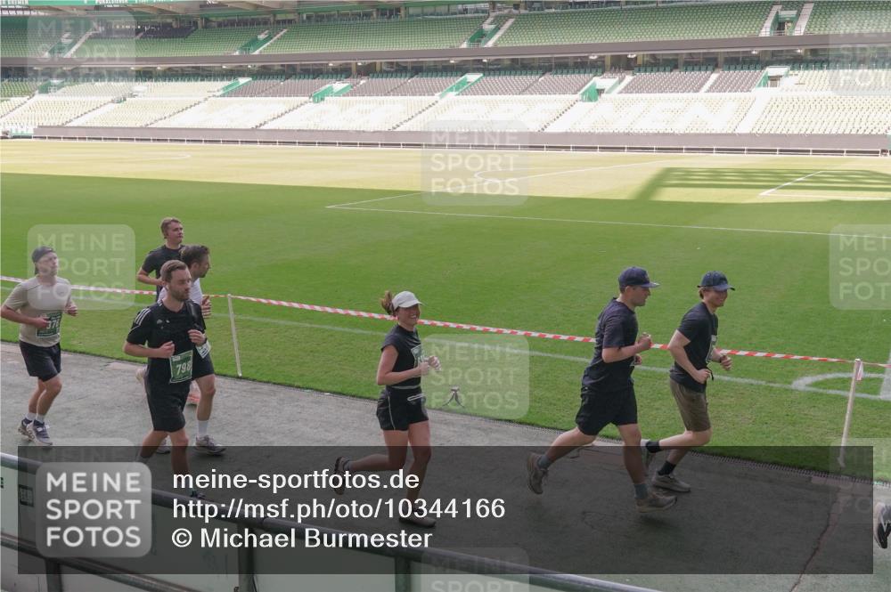 13.09.2026 - 21. swb-Marathon Bremen Michael Burmester http://msf.ph/oto/10344166 13.09.2026 13:29:28 Laufen im Stadion 171, 220, 405, 422, 476, 685, 729, 754, 767, 829, 986, 1079, 1217, 1220, 1242, 1270, 1298, 1325, 1384, 1615, 1633, 1634, 1741, 1777, 1810, 1811, 1886, 1983, 2238, 2263, 2326, 2365, 2436, 2449, 2472, 2546, 2574, 2593, 2615, 2738, 2740, 2743, 2830, 2862, 2868, 2924, 2991, 3020, 3053, 3061, 3129, 3154, 3238, 3274, 3286, 3321, 3361, 3563, 3589, 3594, 3595, 3605, 3678, 3694, 3755, 3758, 3798, 3826, 3853, 3898, 3929, 3953, 3965, 3971, 3987, 4011, 4056, 4108, 4238 meine-sportfotos.de