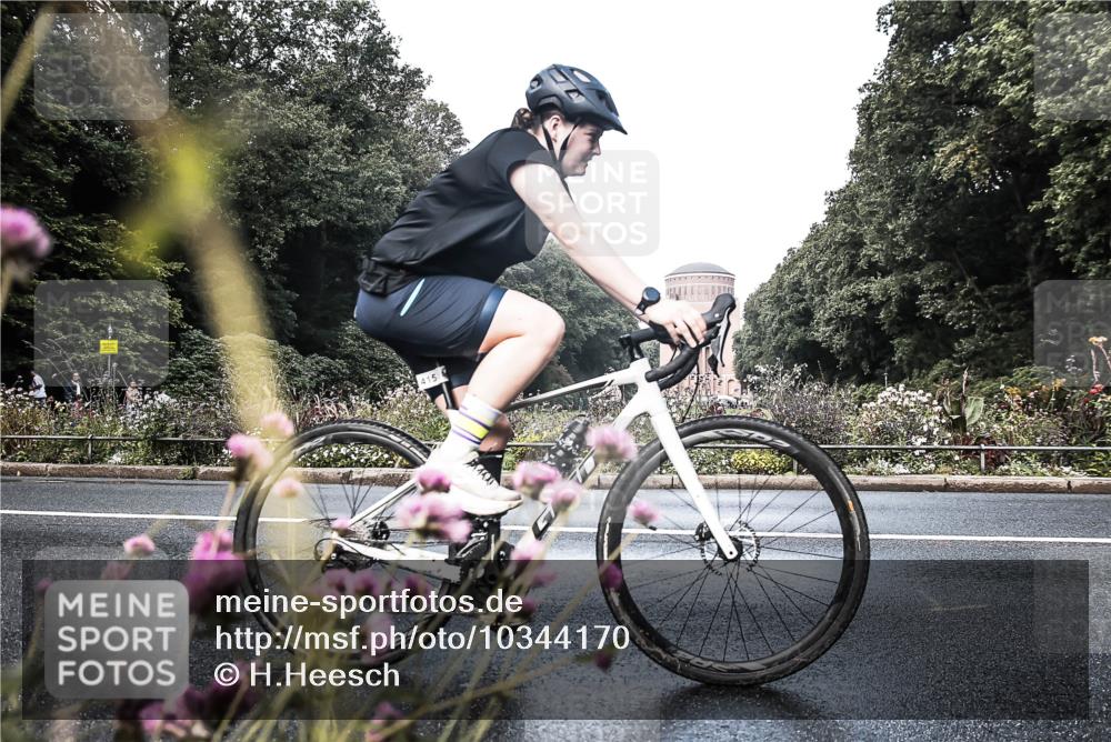 13.09.2026 - Stadtparktriathlon H.Heesch http://msf.ph/oto/10344170 13.09.2026 10:47:43 Radfahren 415, 493, 498, 506, 561 meine-sportfotos.de