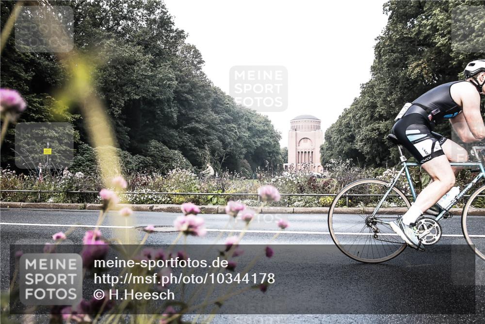 13.09.2026 - Stadtparktriathlon H.Heesch http://msf.ph/oto/10344178 13.09.2026 10:47:44 Radfahren 415, 493, 506, 561 meine-sportfotos.de
