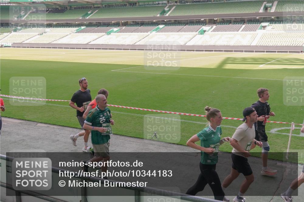 13.09.2026 - 21. swb-Marathon Bremen Michael Burmester http://msf.ph/oto/10344183 13.09.2026 13:29:30 Laufen im Stadion 171, 220, 297, 405, 422, 476, 685, 729, 754, 767, 986, 1079, 1217, 1220, 1242, 1270, 1298, 1325, 1384, 1615, 1633, 1634, 1741, 1777, 1810, 1811, 1886, 1983, 2238, 2263, 2326, 2365, 2436, 2449, 2472, 2546, 2574, 2593, 2615, 2738, 2740, 2743, 2830, 2862, 2868, 2924, 2991, 3020, 3053, 3061, 3129, 3154, 3227, 3238, 3274, 3286, 3321, 3361, 3563, 3589, 3594, 3595, 3605, 3678, 3694, 3755, 3758, 3798, 3826, 3853, 3898, 3929, 3953, 3965, 3971, 3987, 4011, 4056, 4108, 4238 meine-sportfotos.de