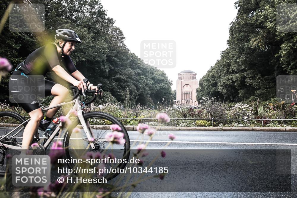 13.09.2026 - Stadtparktriathlon H.Heesch http://msf.ph/oto/10344185 13.09.2026 10:47:52 Radfahren 378, 428, 462 meine-sportfotos.de