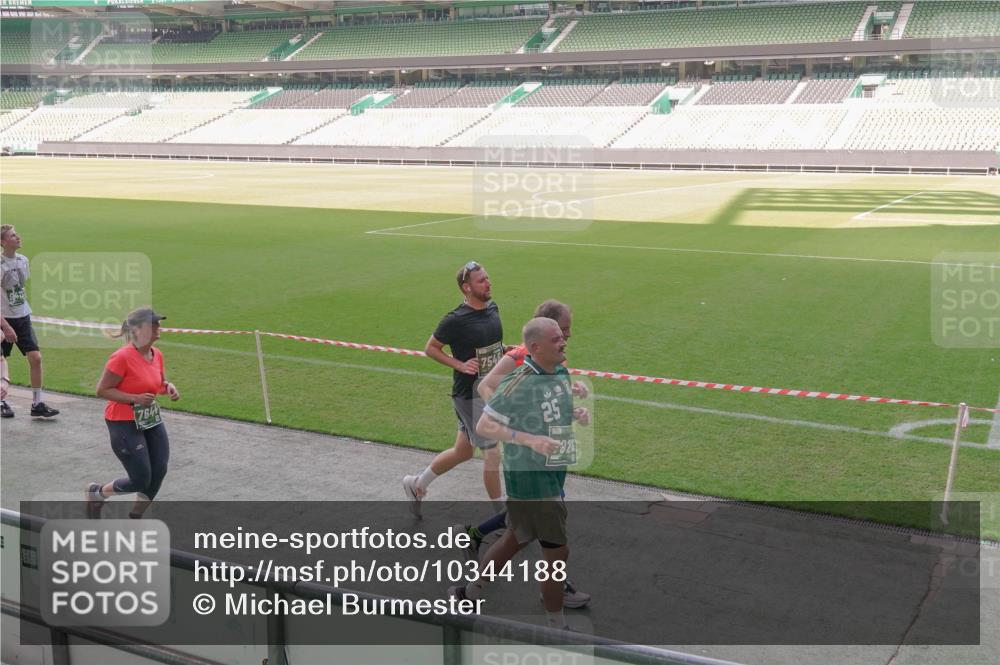 13.09.2026 - 21. swb-Marathon Bremen Michael Burmester http://msf.ph/oto/10344188 13.09.2026 13:29:31 Laufen im Stadion 171, 220, 297, 405, 422, 476, 685, 729, 754, 767, 986, 1079, 1217, 1220, 1242, 1270, 1298, 1325, 1384, 1615, 1633, 1634, 1741, 1777, 1810, 1811, 1886, 1983, 2238, 2263, 2326, 2365, 2436, 2449, 2472, 2546, 2574, 2593, 2615, 2738, 2740, 2743, 2830, 2862, 2868, 2924, 2991, 3020, 3053, 3061, 3129, 3154, 3227, 3238, 3274, 3286, 3321, 3361, 3563, 3589, 3594, 3595, 3605, 3678, 3694, 3755, 3758, 3798, 3826, 3853, 3898, 3929, 3953, 3965, 3971, 3987, 4011, 4056, 4108, 4238 meine-sportfotos.de