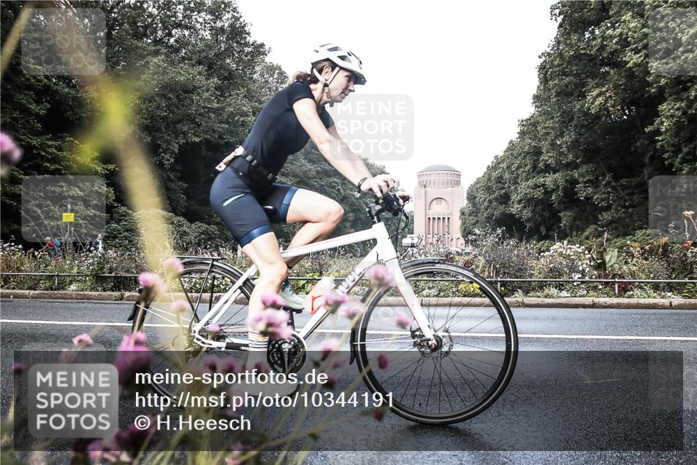 13.09.2026 - Stadtparktriathlon H.Heesch http://msf.ph/oto/10344191 13.09.2026 10:47:53 Radfahren 378, 428, 462 meine-sportfotos.de