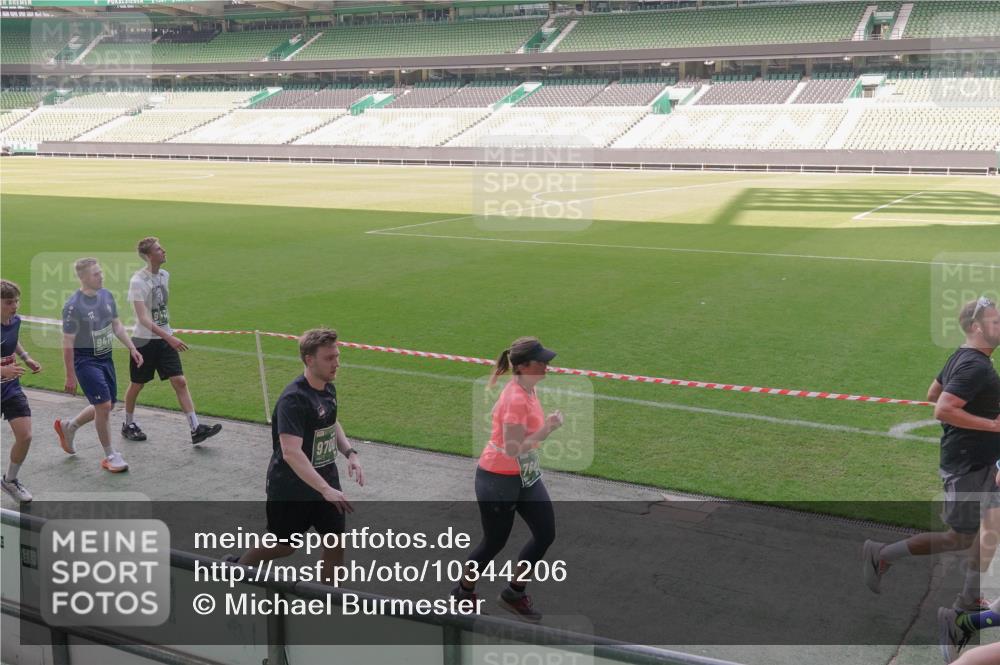 13.09.2026 - 21. swb-Marathon Bremen Michael Burmester http://msf.ph/oto/10344206 13.09.2026 13:29:32 Laufen im Stadion 171, 220, 297, 405, 422, 476, 685, 729, 754, 767, 986, 1079, 1217, 1220, 1242, 1270, 1298, 1325, 1384, 1615, 1633, 1634, 1741, 1777, 1810, 1811, 1886, 1983, 2238, 2263, 2326, 2365, 2436, 2449, 2472, 2546, 2574, 2593, 2615, 2738, 2740, 2743, 2830, 2862, 2868, 2924, 2991, 3020, 3053, 3061, 3129, 3154, 3227, 3238, 3274, 3286, 3321, 3361, 3563, 3589, 3594, 3595, 3605, 3678, 3694, 3755, 3758, 3798, 3826, 3853, 3898, 3929, 3953, 3965, 3971, 3987, 4011, 4056, 4108, 4238 meine-sportfotos.de