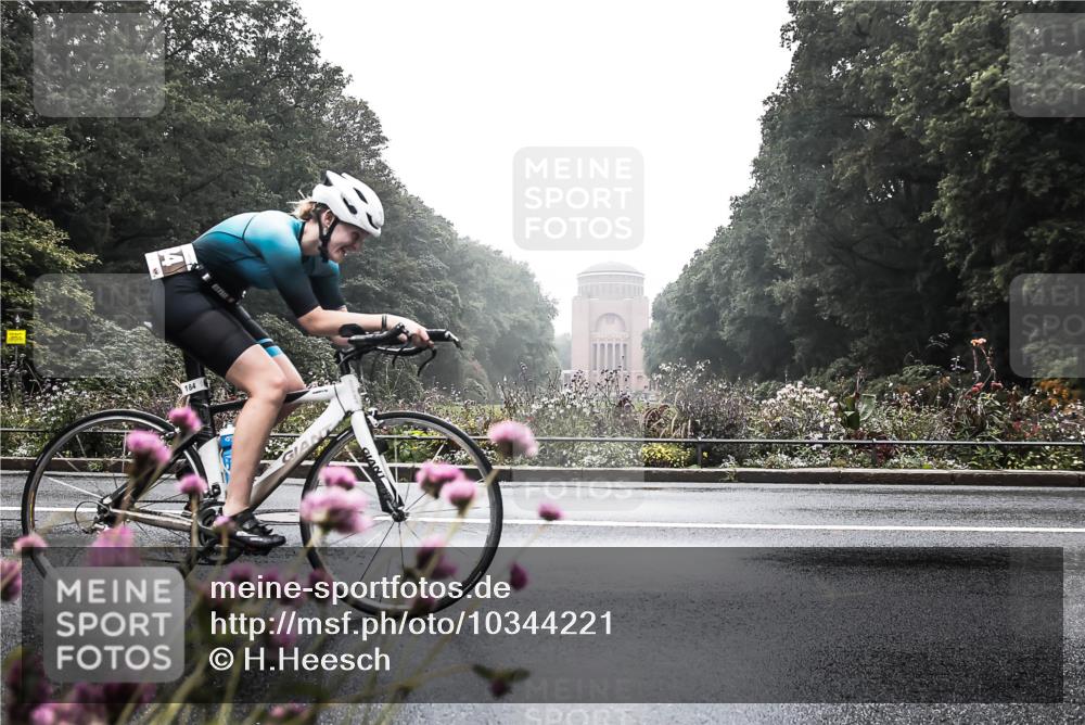 13.09.2026 - Stadtparktriathlon H.Heesch http://msf.ph/oto/10344221 13.09.2026 09:14:59 Radfahren 177, 184 meine-sportfotos.de