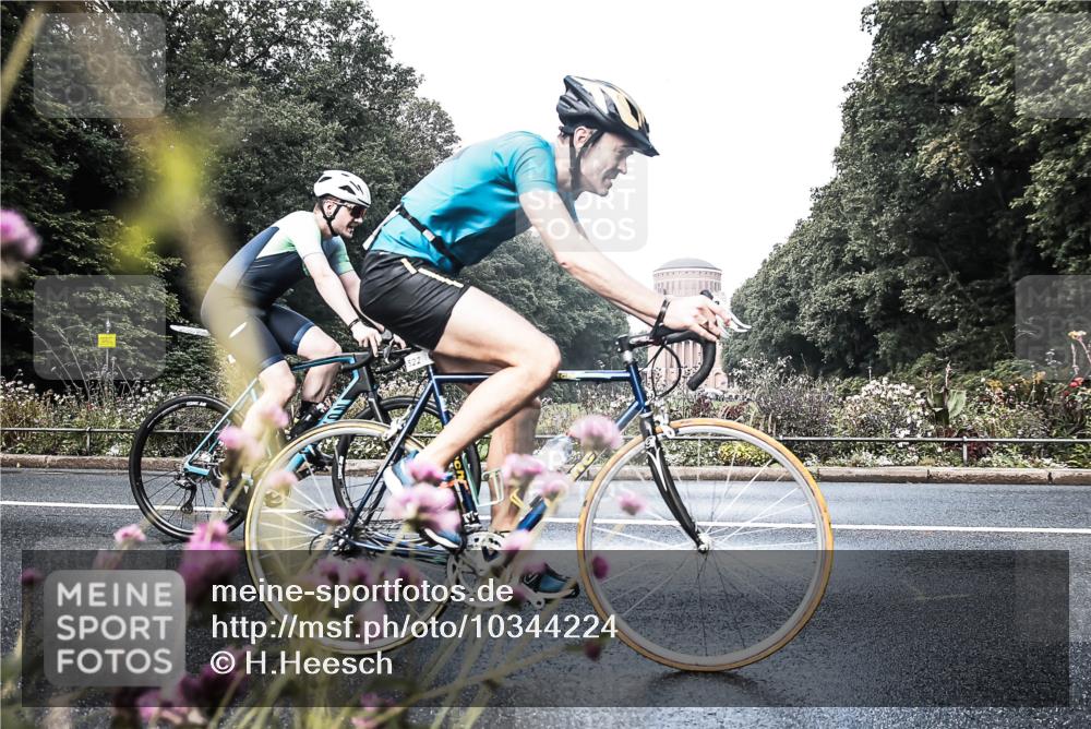 13.09.2026 - Stadtparktriathlon H.Heesch http://msf.ph/oto/10344224 13.09.2026 10:48:04 Radfahren 413, 522, 546, 547 meine-sportfotos.de