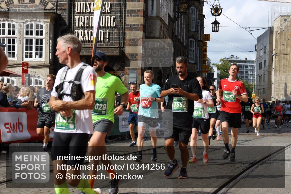 13.09.2026 - 21. swb-Marathon Bremen Strokosch-Dieckow http://msf.ph/oto/10344256 13.09.2026 13:32:16 Ziel 578, 846, 2310, 2934, 3205, 3244, 3278, 3946, 3989, 4030, 4797, 4979, 4998, 5158, 5325, 5363, 5899, 6116, 6354, 7242, 7526, 7790, 7964, 8048, 8078, 8247, 8610, 8970, 9016, 9188, 9640, 9785, 13231, 287, 1687, 2292, 2293, 2910, 2992, 3402, 3429, 3441, 3922, 4263, 4380, 4471, 4655, 4835, 5281, 6518, 6593, 6781, 6900, 7150, 7173, 7572, 8632, 9040, 9151, 9198, 9283, 9719, 9779, 13208 meine-sportfotos.de