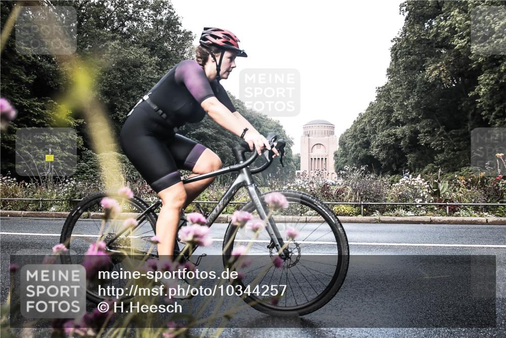 13.09.2026 - Stadtparktriathlon H.Heesch http://msf.ph/oto/10344257 13.09.2026 10:48:27 Radfahren 362, 390, 531, 538 meine-sportfotos.de