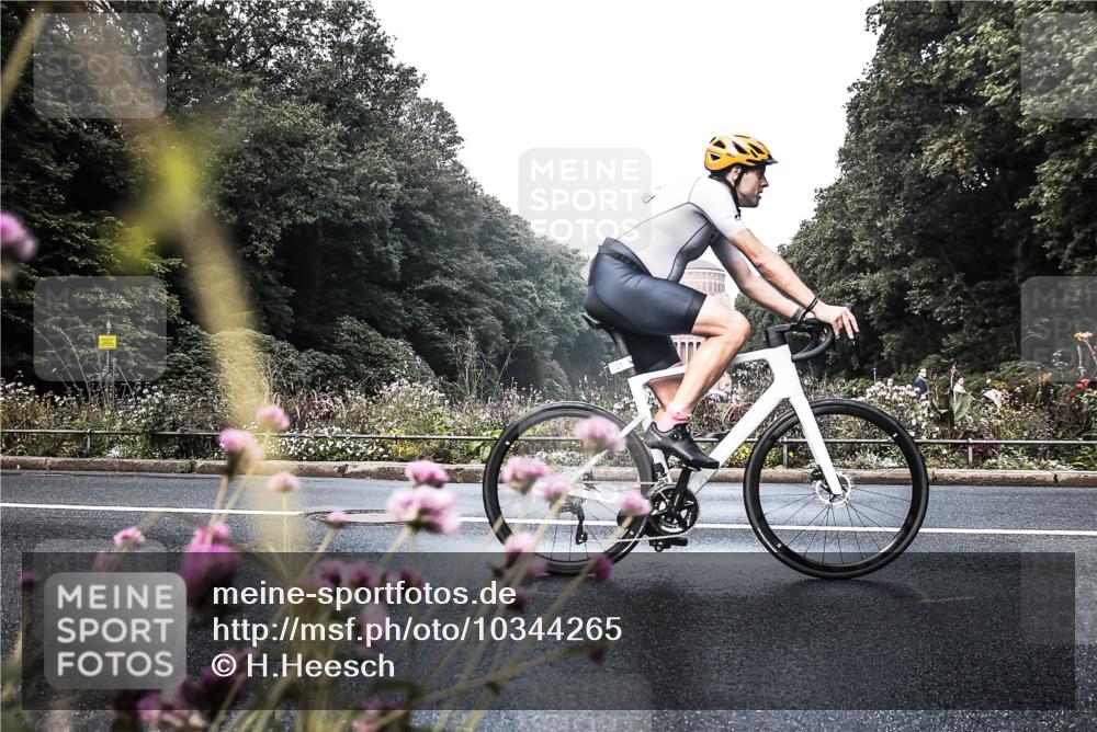 13.09.2026 - Stadtparktriathlon H.Heesch http://msf.ph/oto/10344265 13.09.2026 10:48:29 Radfahren 362, 390, 531 meine-sportfotos.de