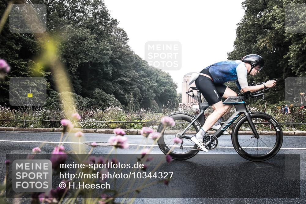 13.09.2026 - Stadtparktriathlon H.Heesch http://msf.ph/oto/10344327 13.09.2026 10:49:05 Radfahren 450, 513, 542, 559 meine-sportfotos.de