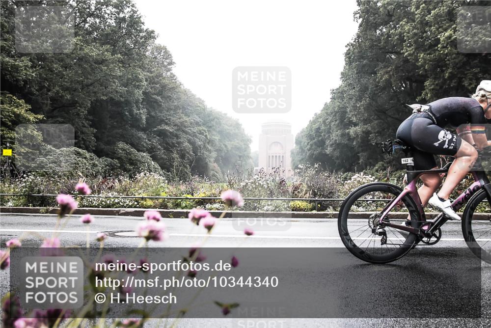 13.09.2026 - Stadtparktriathlon H.Heesch http://msf.ph/oto/10344340 13.09.2026 09:15:28 Radfahren 24, 54, 57, 71, 89, 97, 104, 162, 208 meine-sportfotos.de