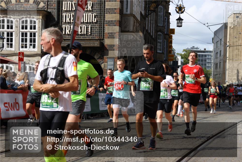 13.09.2026 - 21. swb-Marathon Bremen Strokosch-Dieckow http://msf.ph/oto/10344346 13.09.2026 13:32:16 Ziel 578, 846, 2310, 2934, 3205, 3244, 3278, 3946, 3989, 4030, 4797, 4979, 4998, 5158, 5325, 5363, 5899, 6116, 6354, 7242, 7526, 7790, 7964, 8048, 8078, 8247, 8610, 8970, 9016, 9188, 9640, 9785, 13231, 287, 1687, 2292, 2293, 2910, 2992, 3402, 3429, 3441, 3922, 4263, 4380, 4471, 4655, 4835, 5281, 6518, 6593, 6781, 6900, 7150, 7173, 7572, 8632, 9040, 9151, 9198, 9283, 9719, 9779, 13208 meine-sportfotos.de
