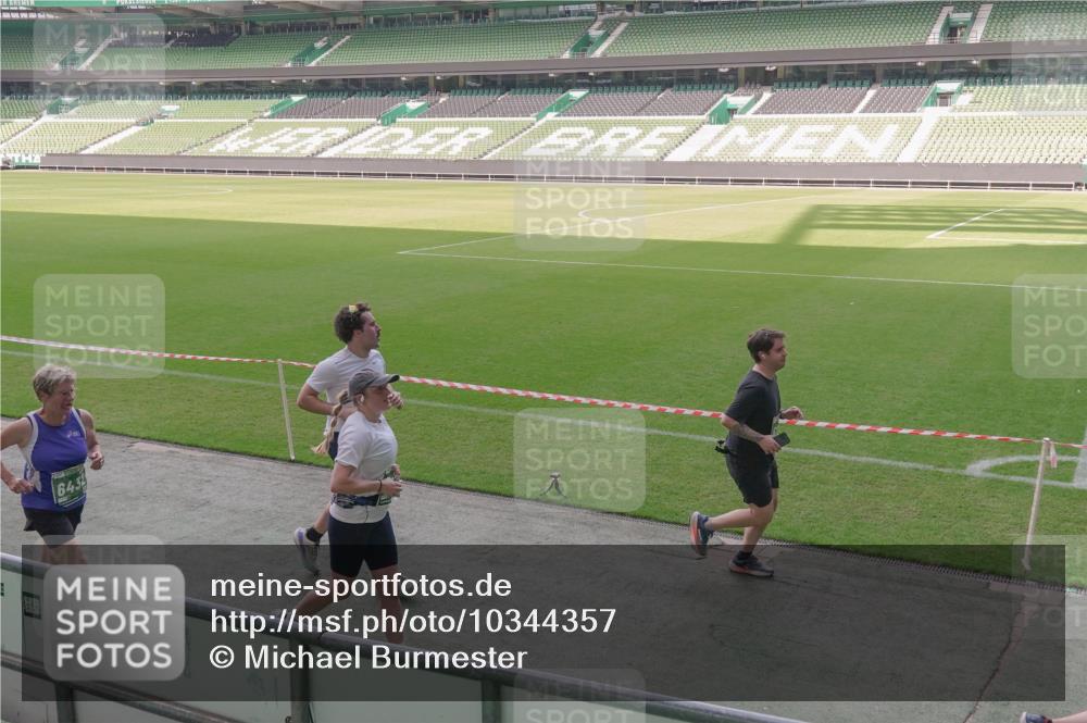 13.09.2026 - 21. swb-Marathon Bremen Michael Burmester http://msf.ph/oto/10344357 13.09.2026 13:29:50 Laufen im Stadion 171, 220, 297, 405, 422, 476, 685, 729, 754, 767, 986, 1079, 1217, 1242, 1270, 1298, 1325, 1384, 1615, 1633, 1634, 1741, 1777, 1810, 1811, 1886, 1983, 2238, 2242, 2249, 2263, 2326, 2365, 2436, 2449, 2472, 2546, 2593, 2615, 2738, 2740, 2743, 2830, 2862, 2868, 2869, 2871, 2924, 2991, 2994, 3020, 3053, 3061, 3129, 3154, 3227, 3238, 3274, 3286, 3321, 3361, 3563, 3594, 3595, 3605, 3678, 3694, 3755, 3758, 3798, 3853, 3876, 3898, 3929, 3953, 3965, 3971, 3987, 4011, 4056, 4108 meine-sportfotos.de
