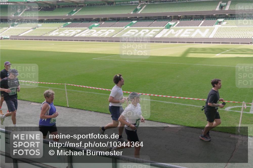 13.09.2026 - 21. swb-Marathon Bremen Michael Burmester http://msf.ph/oto/10344364 13.09.2026 13:29:51 Laufen im Stadion 171, 220, 297, 405, 422, 476, 685, 729, 754, 767, 986, 1079, 1217, 1242, 1270, 1298, 1325, 1384, 1615, 1633, 1634, 1741, 1777, 1810, 1811, 1886, 1983, 2238, 2242, 2249, 2263, 2326, 2365, 2436, 2449, 2472, 2546, 2593, 2615, 2738, 2740, 2743, 2830, 2862, 2868, 2869, 2871, 2924, 2991, 2994, 3020, 3053, 3061, 3129, 3154, 3227, 3238, 3274, 3286, 3321, 3361, 3563, 3594, 3595, 3605, 3678, 3694, 3755, 3758, 3798, 3853, 3876, 3898, 3929, 3953, 3965, 3971, 3987, 4011, 4056 meine-sportfotos.de