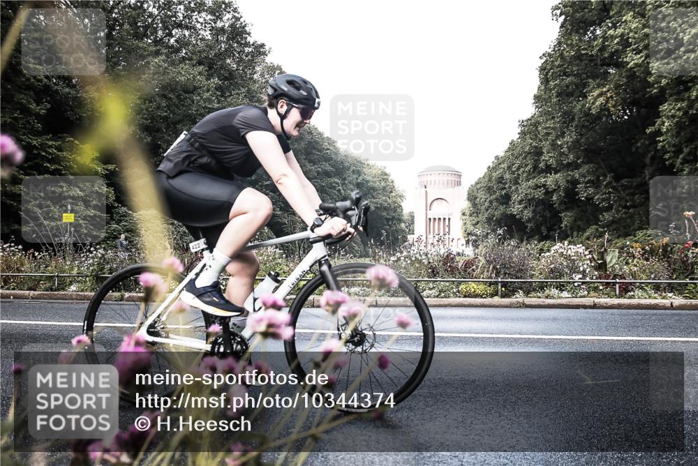 13.09.2026 - Stadtparktriathlon H.Heesch http://msf.ph/oto/10344374 13.09.2026 10:49:21 Radfahren 348, 363, 368, 395, 422 meine-sportfotos.de