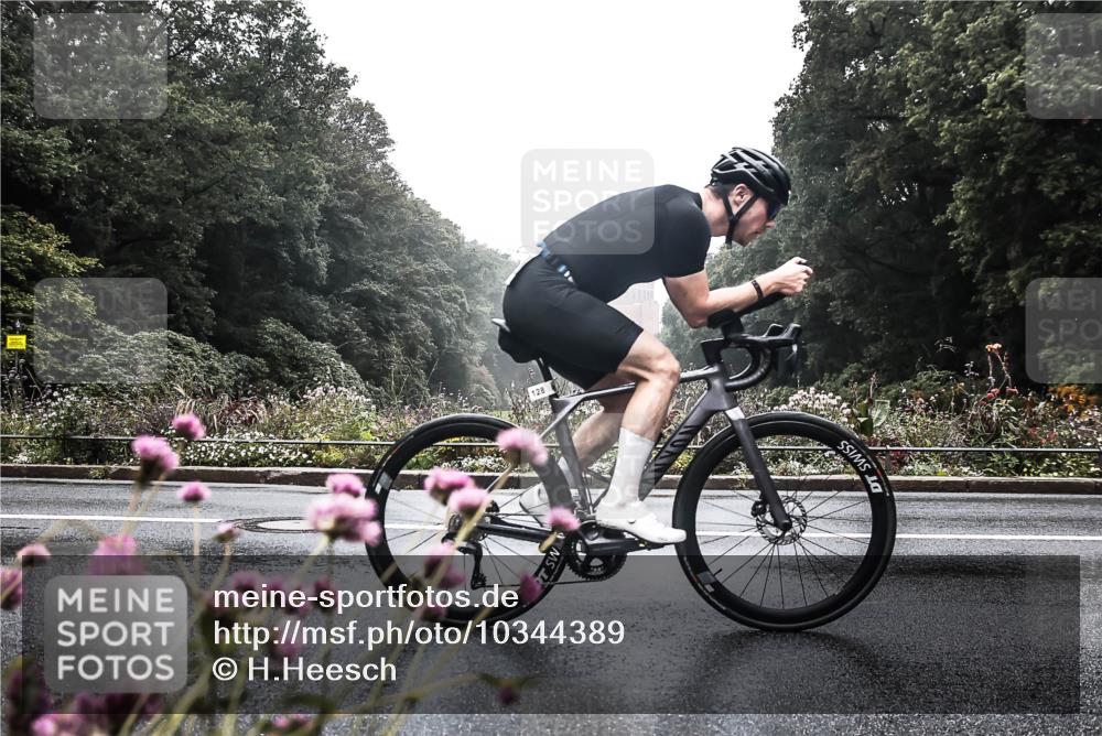 13.09.2026 - Stadtparktriathlon H.Heesch http://msf.ph/oto/10344389 13.09.2026 09:15:36 Radfahren 39, 117, 128, 147, 161 meine-sportfotos.de