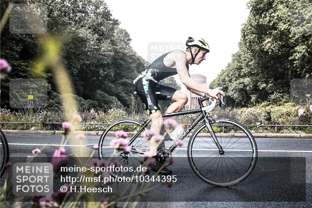 13.09.2026 - Stadtparktriathlon H.Heesch http://msf.ph/oto/10344395 13.09.2026 10:49:33 Radfahren 496, 503, 560 meine-sportfotos.de