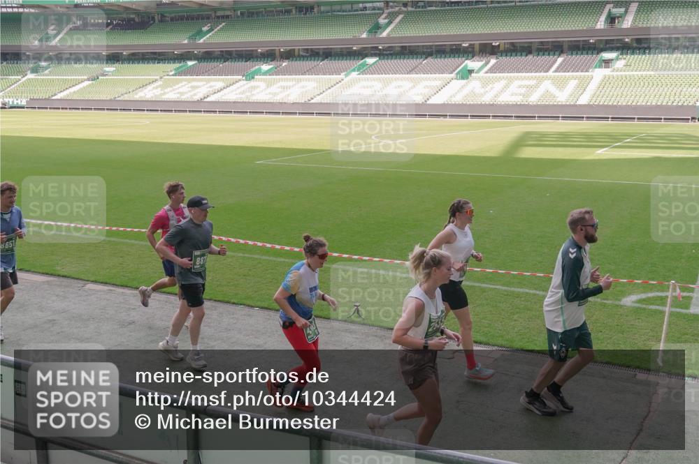 13.09.2026 - 21. swb-Marathon Bremen Michael Burmester http://msf.ph/oto/10344424 13.09.2026 13:29:57 Laufen im Stadion 171, 220, 297, 405, 422, 476, 685, 729, 754, 767, 806, 986, 1079, 1217, 1242, 1270, 1325, 1384, 1615, 1633, 1634, 1777, 1810, 1811, 1886, 1983, 2238, 2242, 2249, 2263, 2326, 2365, 2436, 2449, 2546, 2593, 2615, 2637, 2738, 2740, 2830, 2862, 2868, 2869, 2871, 2918, 2924, 2991, 2994, 3020, 3053, 3129, 3154, 3227, 3238, 3274, 3286, 3321, 3361, 3563, 3594, 3595, 3605, 3678, 3755, 3758, 3798, 3876, 3898, 3929, 3953, 3965, 3971, 3987, 4011, 4056 meine-sportfotos.de