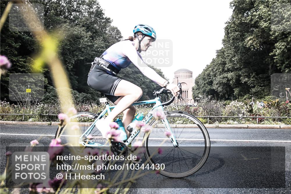 13.09.2026 - Stadtparktriathlon H.Heesch http://msf.ph/oto/10344430 13.09.2026 10:49:47 Radfahren 399, 442, 457, 554 meine-sportfotos.de